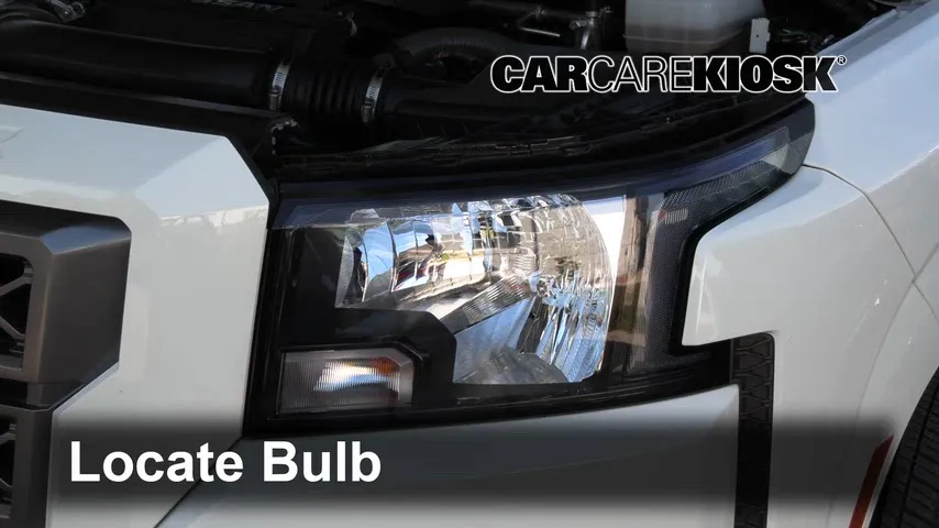 2022 Nissan Frontier SV 3.8L V6 Éclairage Feux de croisement (remplacer l'ampoule)